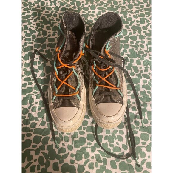 Boys Size 5 Chuck Taylors High Tops All Star Gray Colored Laces Sneakers - Picture 2 of 5